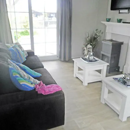 Holiday Home Wiringher Chalet 53 * Hippolytushoef